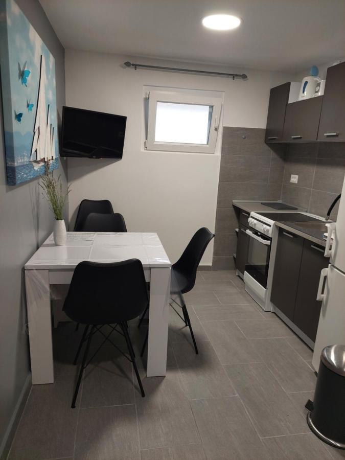 Apartman Karla Jadrija Exterior photo